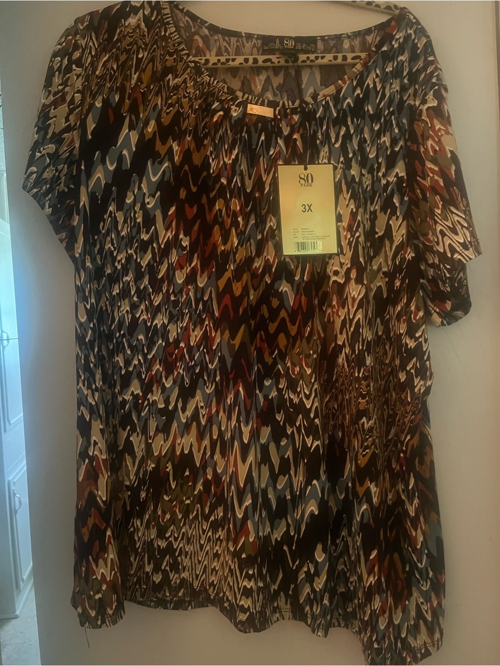80 Concepts Plus Size Short Sleeve Chevron Print Blouse in Brown Mix - 3X